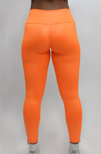 LuxeSkin Leggings With Zipper