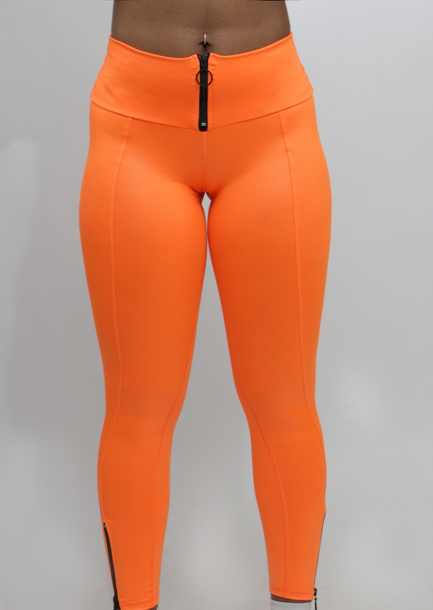 LuxeSkin Leggings With Zipper